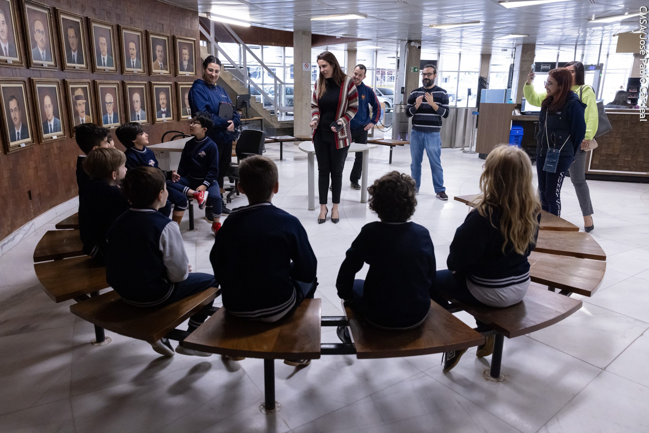 Câmara recebe alunos do Colégio Sunny Side