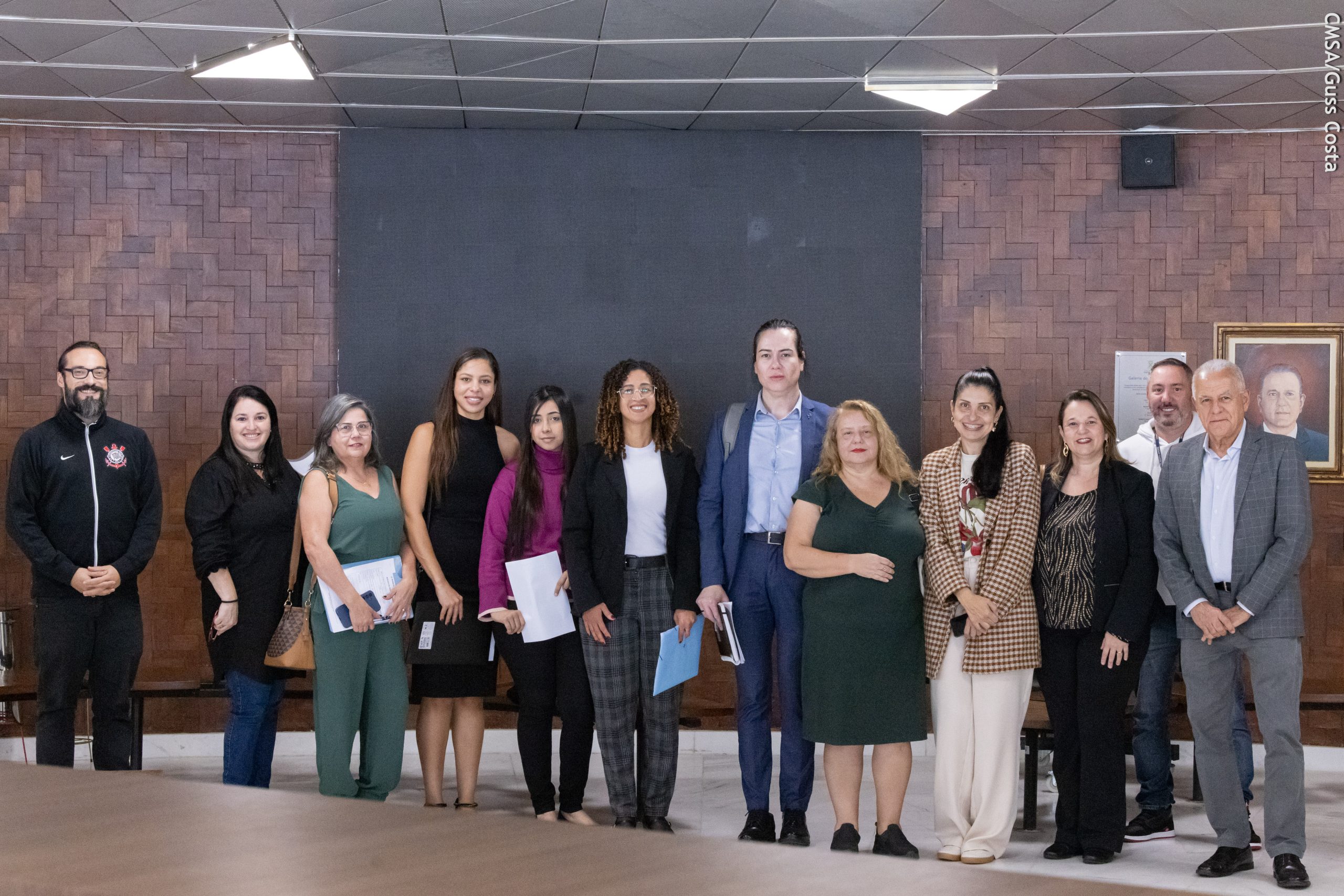 Alunos da Faculdade Estácio conhecem a Câmara