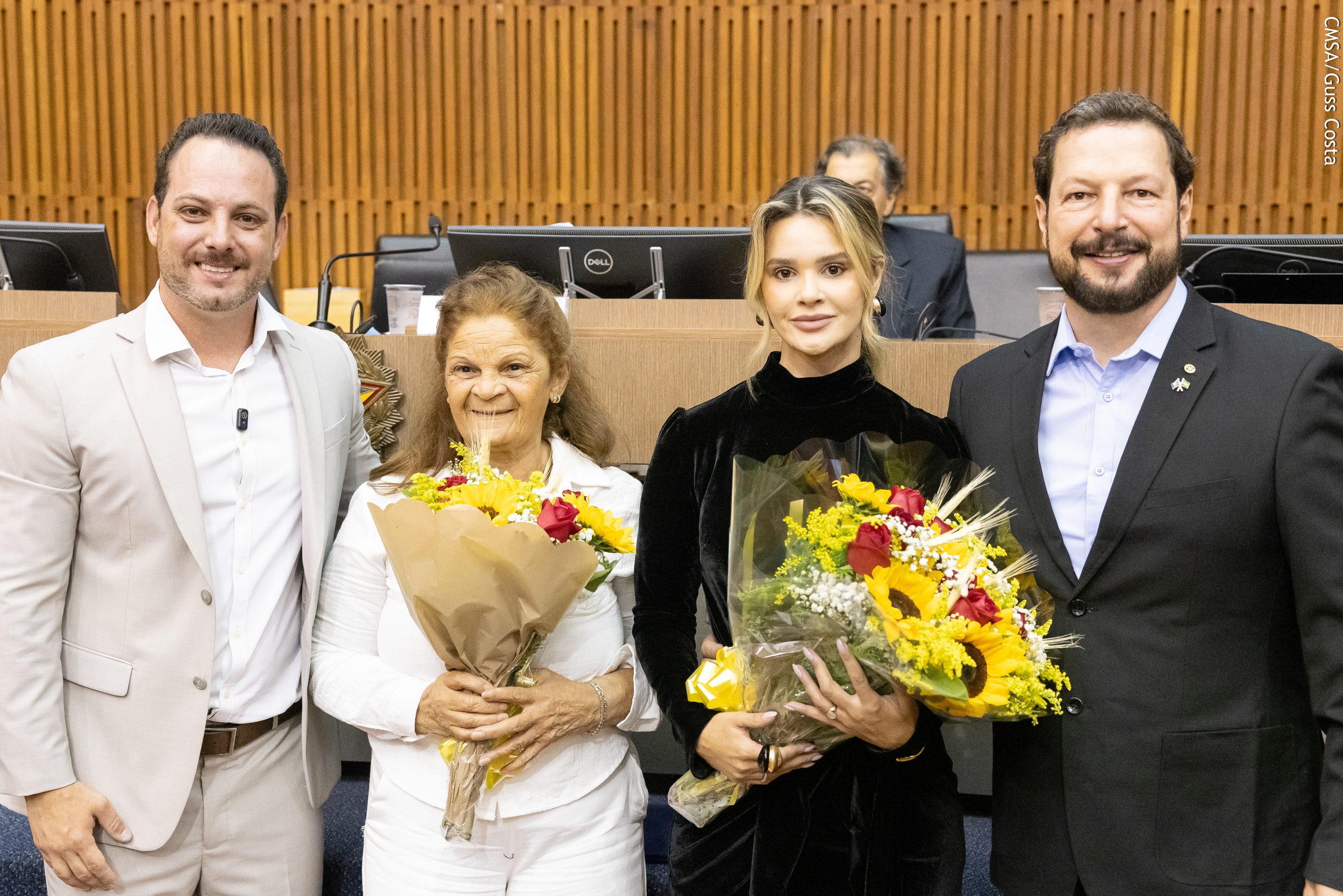 Câmara outorga título de Cidadão Honorário a Robson Raineri